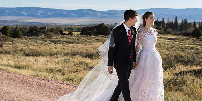  Ricky Van Veen and Allison Williams