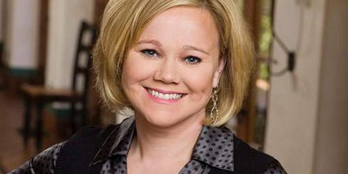  Caroline Rhea