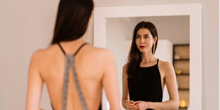 Talk-to-yourself-in-the-mirror